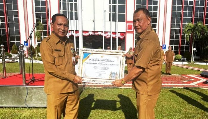 Kukar Catat Sejarah! Kabupaten Pertama di Kaltim Lindungi Pekerja Rentan, Raih Paritrana Award 2025