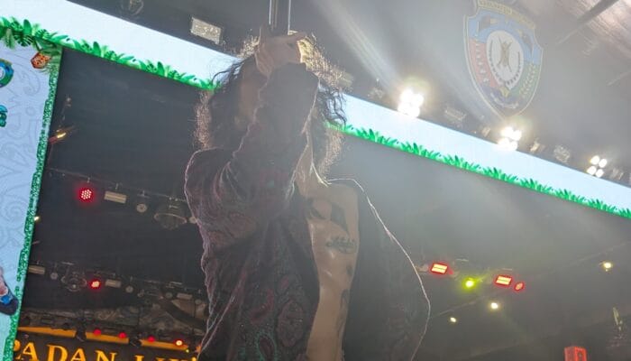 Band Legendaris Slank Guncang Panggung Festival Irau ke-11 di Malinau