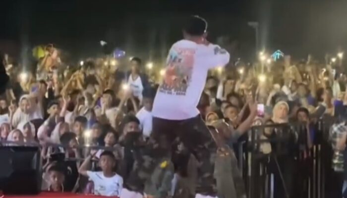 Lapangan Pandan Liu Burung “Tabola Bale”, Happy Asmara dan Silet Open Up Hibur Masyarakat Malinau