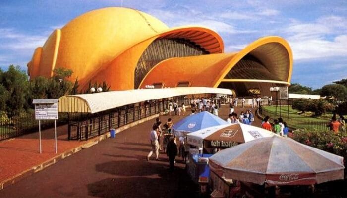 Bupati Malinau Wempi W. Mawa & Istri Diundang Hadiri Parade Tari Nusantara ke-41 di TMII