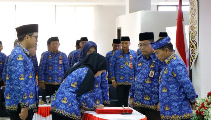 Gubernur Lantik Pejabat Fungsional dan PNS, Ingatkan Tanggung Jawab ASN