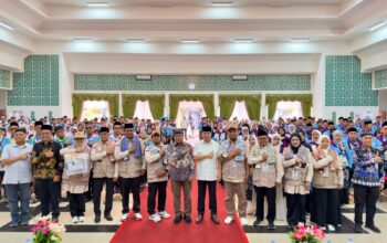 Gubernur Lepas 484 Calon Jemaah Haji Kaltara, Tekankan Kesehatan dan Kekompakan 
