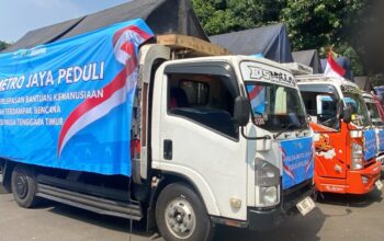 Di Hari Kemerdekaan, Polri Serentak Gerakkan 44 Truk Bantuan untuk Masyarakat Terdampak Gempa Flores